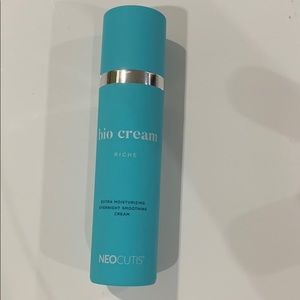 🧖🏻‍♀️Skincare NeoCutis BioCream Riche Overnight